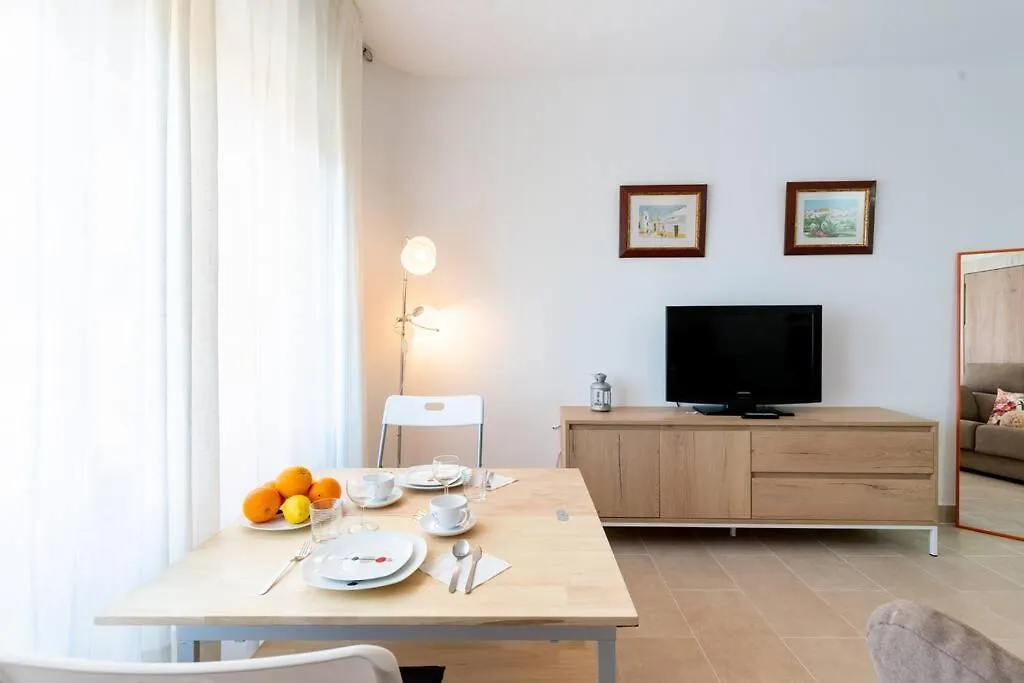 Estudio En Resitur By Thegoodtourist Seville